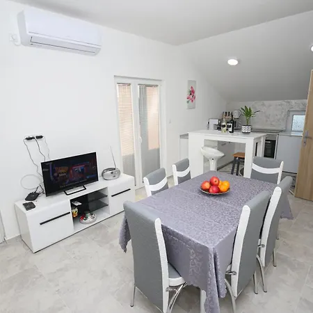 아파트 View 트레빈예